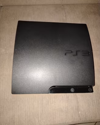 PlayStation 3 slim 320gb completa di ottime 
