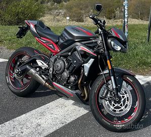 Triumph Street Triple 765