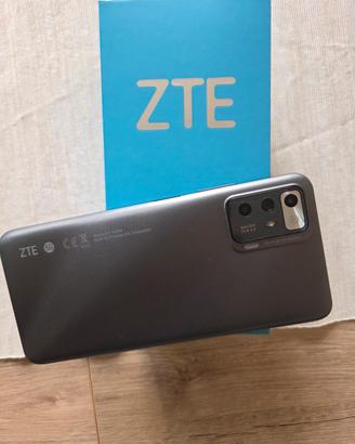 smartphone zte a72 blade