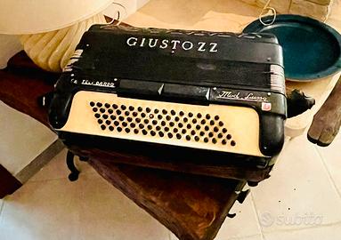 Fisarmonica vintage Giustozzi - “Lusso” anni ‘50