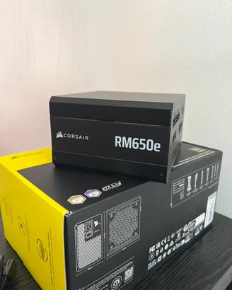 Alimentatore totalmente modulare Corsair RM650e
