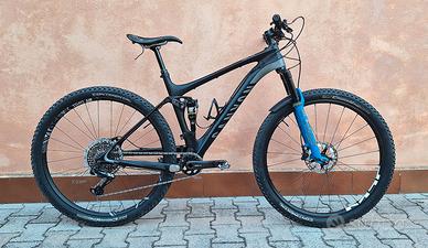 Canyon Carbon Lux CF 29"