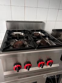 Cucina quattro fuochi da banco