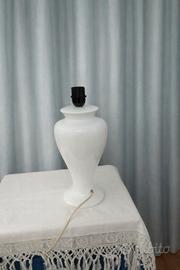 lampada in porcellana bianca 