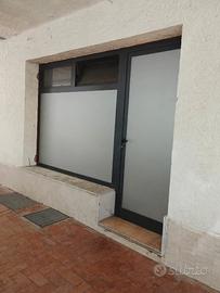 Locale commerciale a Baia Domizia