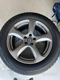 Cerchi in lega con gomme invernali Alfa romeo stel