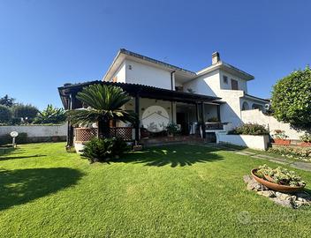 PORZIONE DI TRIFAMILIARE A SABAUDIA