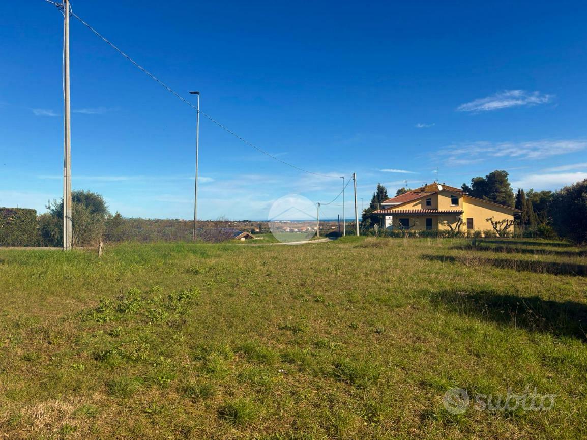 TER. RESIDENZIALE A ROSETO DEGLI ABRUZZI - Vista 3