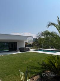VILLA SINGOLA A MANERBA DEL GARDA