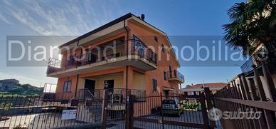 Villetta bifamiliare con giardino a Solicchiata