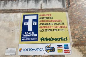 Tabaccheria al centro del paese di Treglio