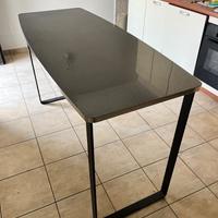 Tavolo in fibra di carbonio