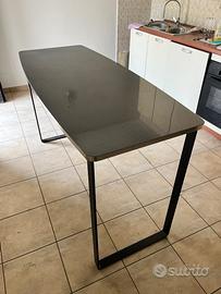 Tavolo in fibra di carbonio