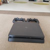 Ps4 slim + 2 Gamepad originali e uno compatibile 