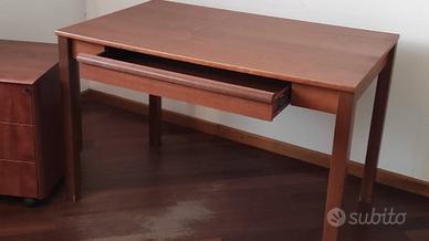 Tavolo/scrivania Ikea