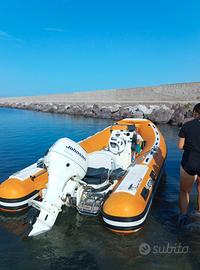 gommone completo  di motore e carrello