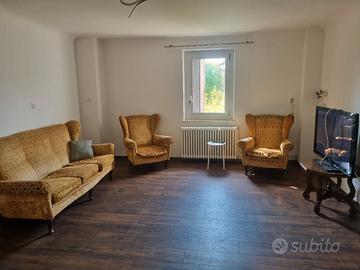 Divano + 2 poltrone stile classico
