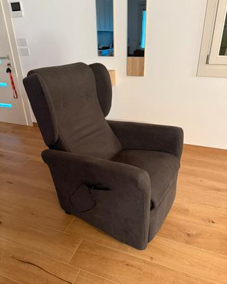 Poltrona relax elettrica Vitarelax con alzapersona