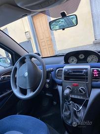 Lancia Y