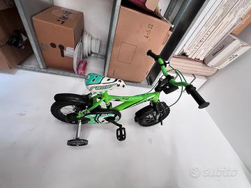 Bicicletta prime pedalate
