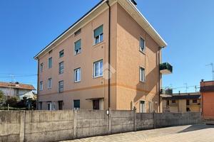 2 LOCALI A OLGIATE MOLGORA