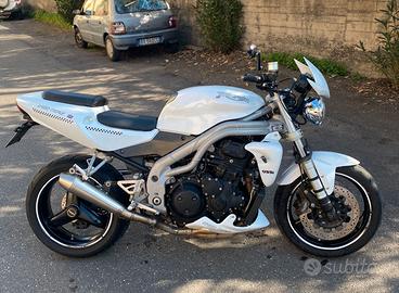 Triumph Speed Triple 955i - 2002