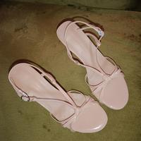 sandali con laccetti regolabili 35