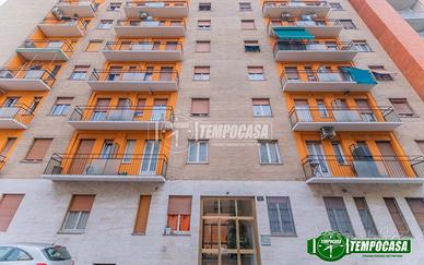 MONOLOCALE CON BALCONE