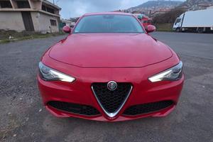 Alfa romeo Giulia 2.0TB  200 cv AT8