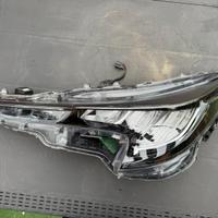 Faro LED anteriore sinistro Toyota Corolla 2019