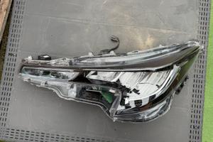 Faro LED anteriore sinistro Toyota Corolla 2019