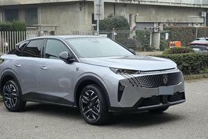 Peugeot 3008 3^serie hybrid 136 e-dcs6 GT