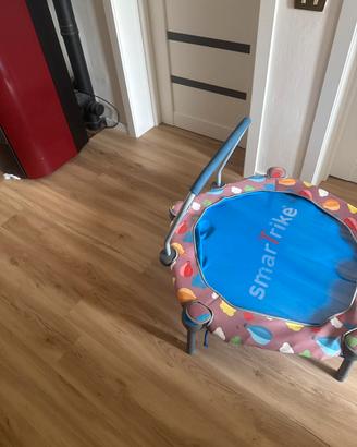 Trampolino bambini Smart Trike con maniglia