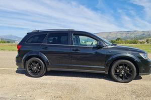 Fiat freemont awd black code