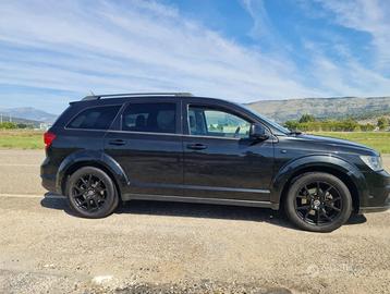 Fiat freemont awd black code