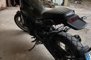 Benelli Leoncino 500 trail con bauletto nuovo