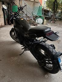 Benelli Leoncino 500 trail con bauletto nuovo