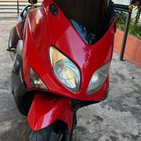 Yamaha tmax