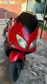 Yamaha tmax