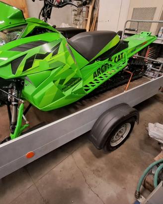 Motoslitta actic cat m8000