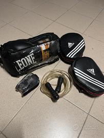 Guantoni Leone + Sacco Boxe + Kit Pugilato