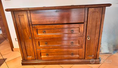 Comò e comodini in arte povera