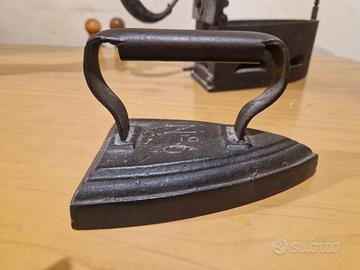 ferro da stiro anrico in ghisa
