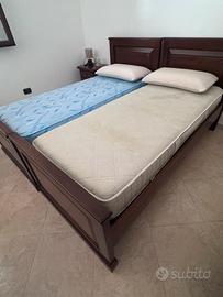 DUE LETTI SINGOLI E DUE COMODINI LEGNO NOCE