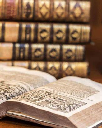 Collezonista privato acquista libri antichi