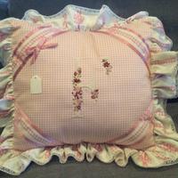 Cuscino shabby con volant