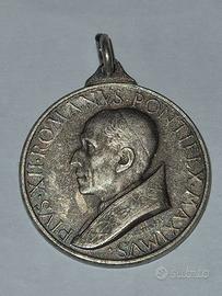 Lotto 3 Medagliette Sacre d'Epoca Papa Pio XII - A