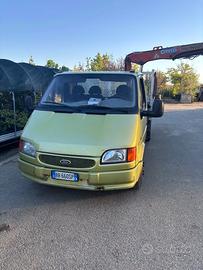 Ford Cargo con Gru e cassone triribaltabile