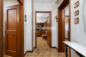 APPARTAMENTO IN CONTESTO DI TRE UNITA' CON GARAGE