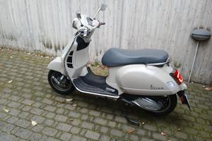 vespa gts 300hpe